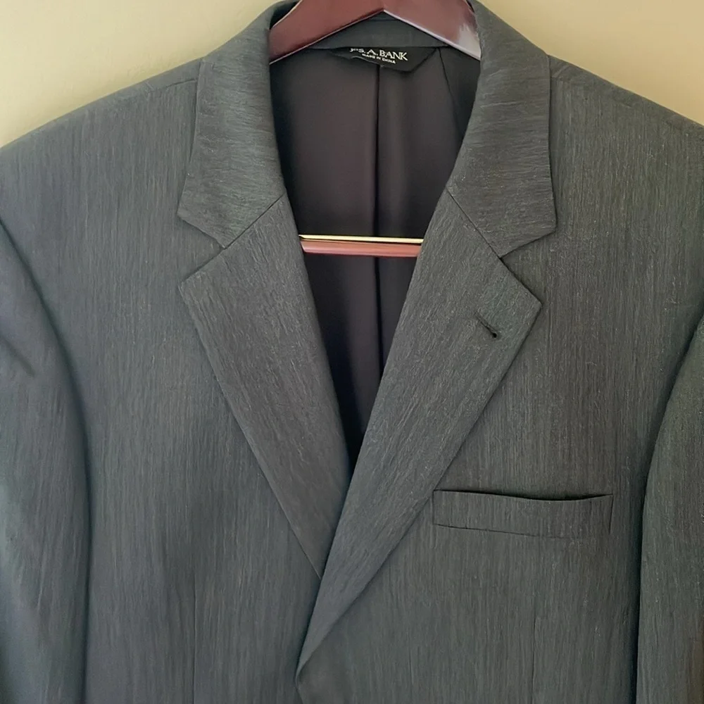 Jos A Bank Wool 2 Button 2 Piece Men's Suit 43L Dark Grey Stripe 38 x 31